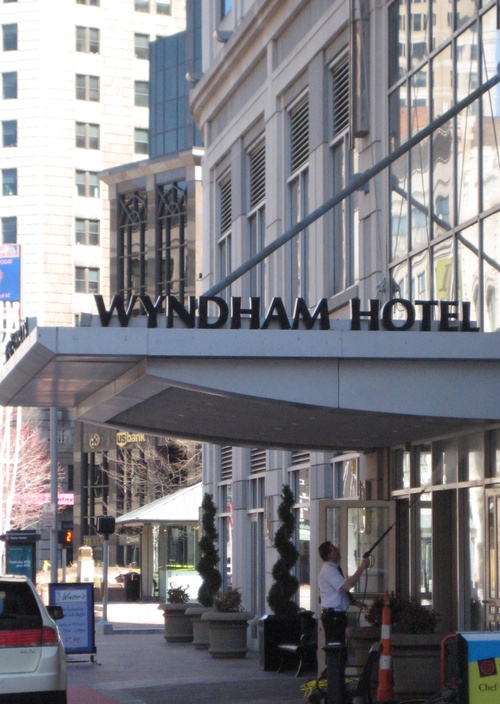 wyndhamsign